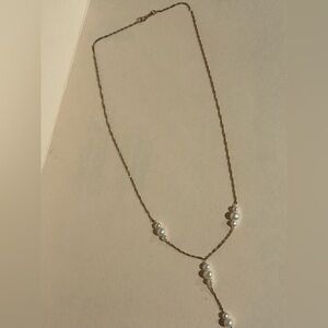 Gold Necklace with Delicate Chain and Pearls